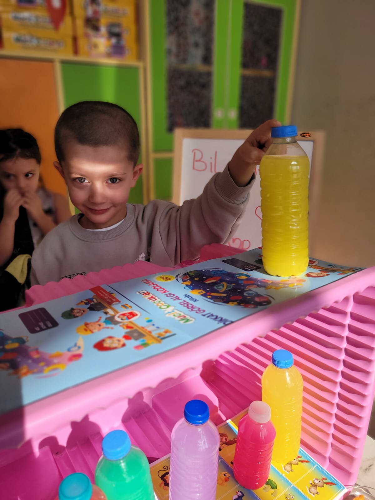 Modern Çocuk Anaokulu Deney